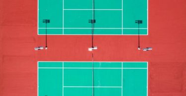 un bon entretien réduit les coûts d'un terrain de tennis